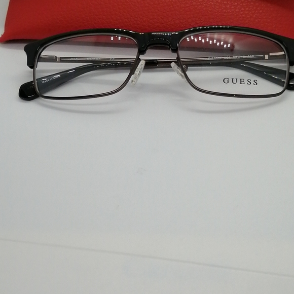 New/Authentic Guess Club Master Style GU1886 Black - Picture 3 of 5